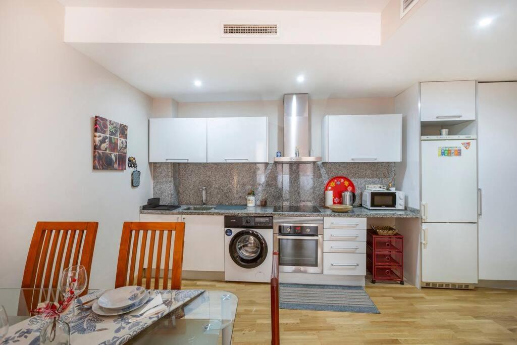 Marieta Apartment By The Castle With Ac Alicante Exteriör bild