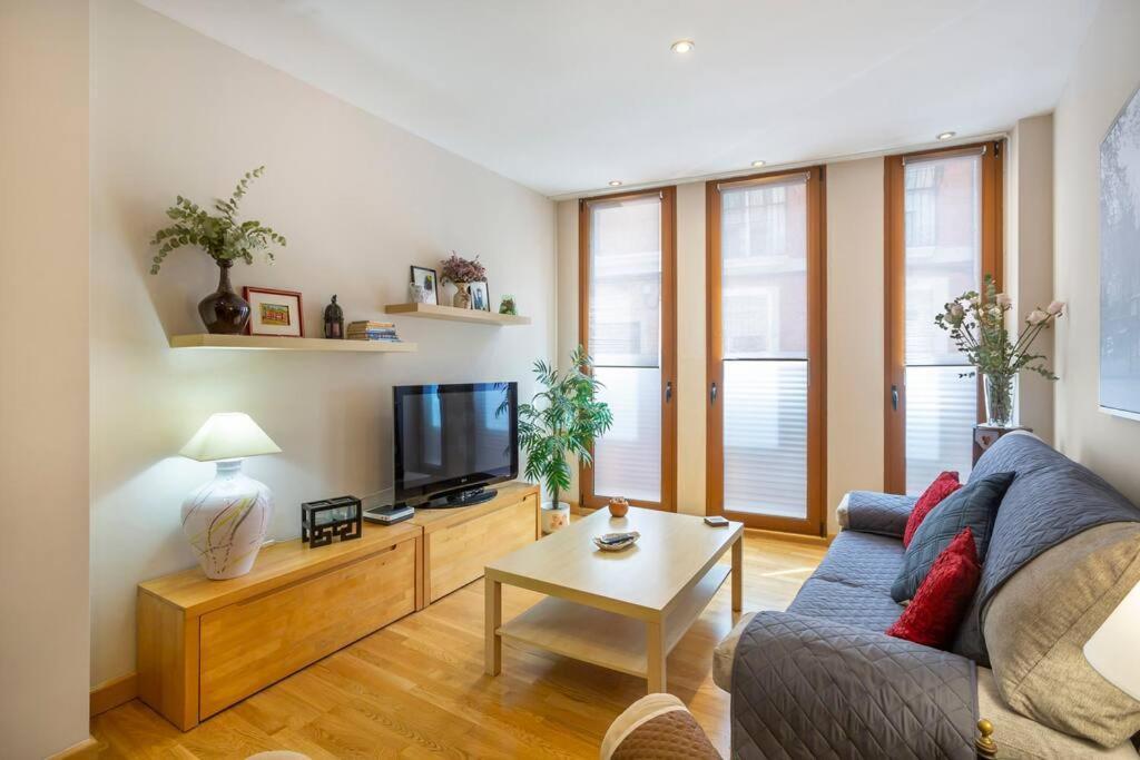 Marieta Apartment By The Castle With Ac Alicante Exteriör bild